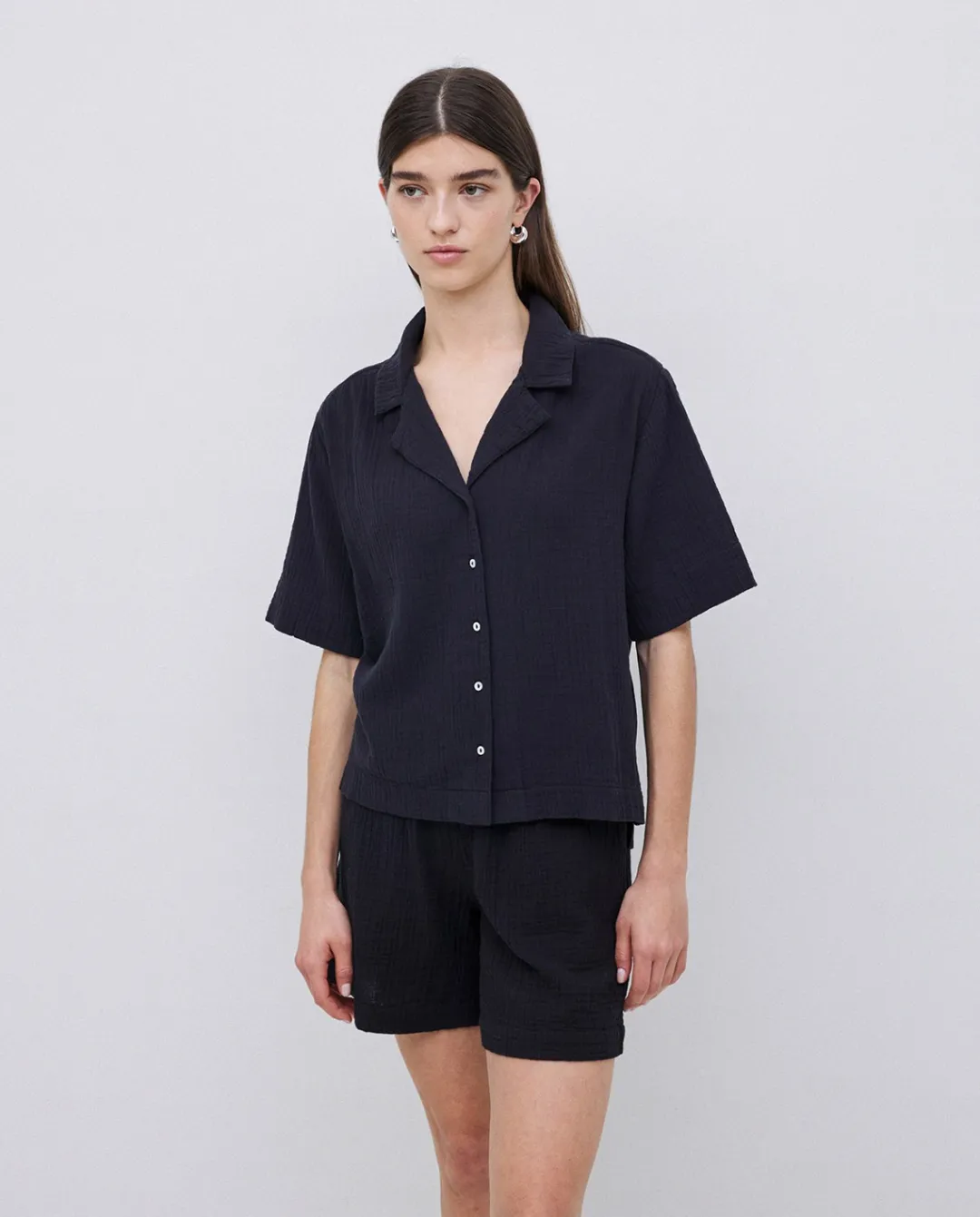 YERSE Camisa bimateria cuello solapa negro Fashion