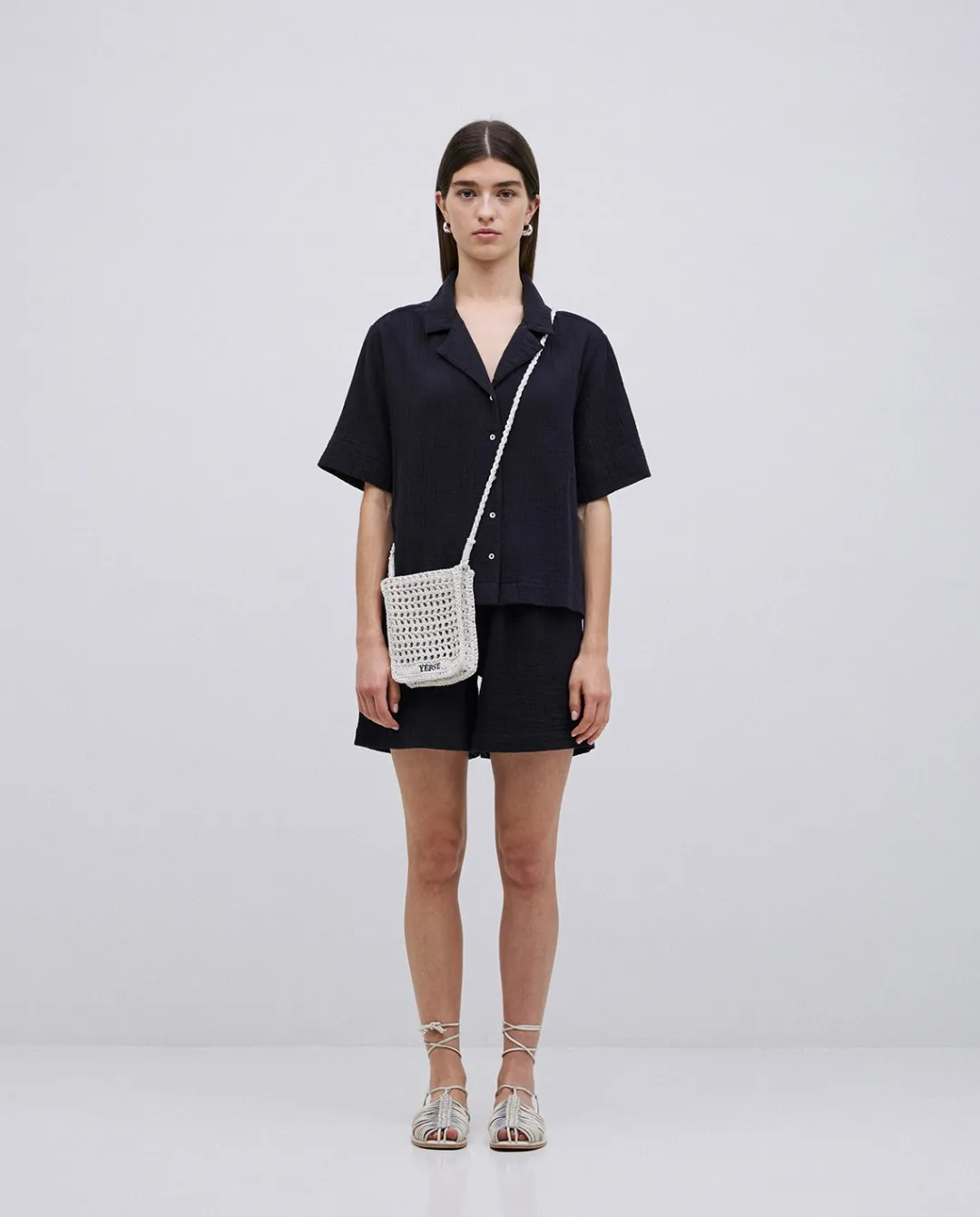 YERSE Camisa bimateria cuello solapa negro Fashion