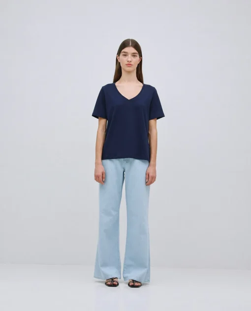 YERSE Camiseta básica cuello pico azul oscuro Online