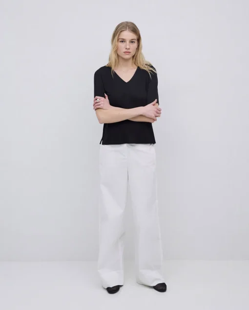 YERSE Camiseta holgada escote pico negro Discount