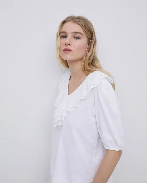 YERSE Camiseta volante con bordado blanco Best