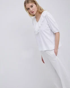 YERSE Camiseta volante con bordado blanco Best
