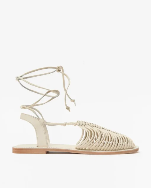 YERSE Sandalias planas handmade blanco roto Discount