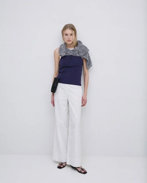 YERSE Top contraste en vivos azul oscuro Online