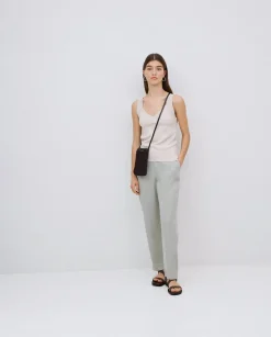 YERSE Top escote pico tirantes anchos beige New