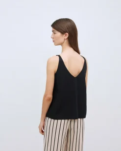YERSE Top Tencel pico negro Discount