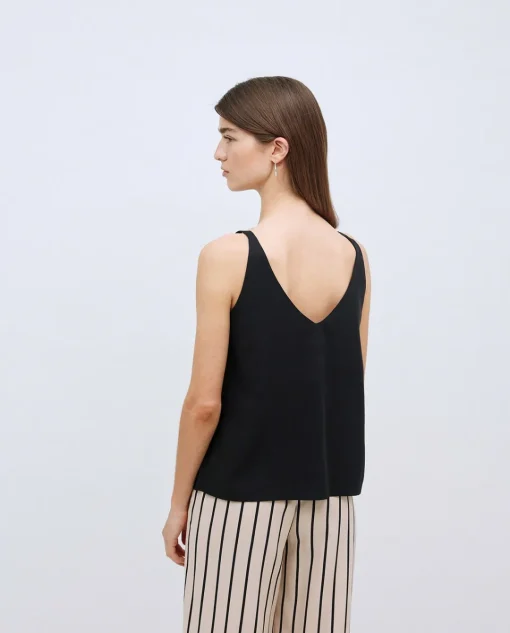 YERSE Top Tencel pico negro Discount