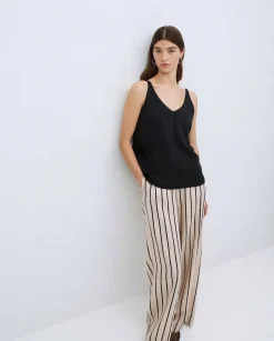 YERSE Top Tencel pico negro Discount