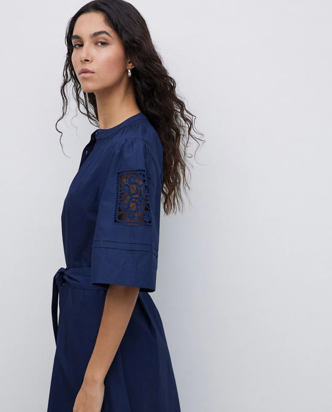 YERSE Vestido popelín puntillas azul oscuro Hot